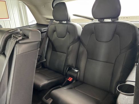 Used 2020 Volvo XC90 T5 Momentum image 22