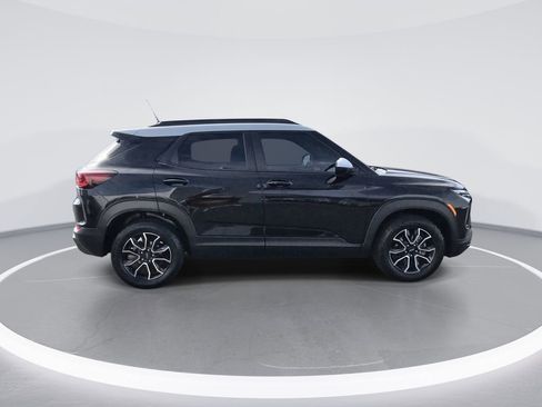 Used 2024 Chevrolet TrailBlazer ACTIV image 9