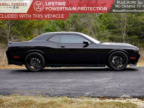 Used 2022 Dodge Challenger GT image 5