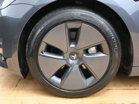 Used 2023 Tesla Model 3 Standard Range RWD image 10