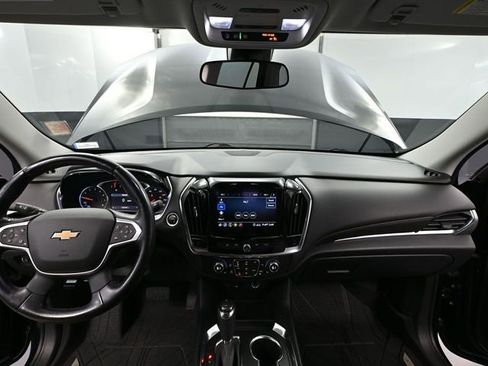 Used 2020 Chevrolet Traverse LT w/ Driver Confidence II Package AWD/4WD image 26