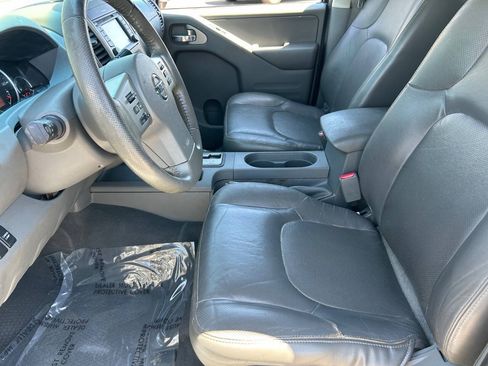 Used 2019 Nissan Frontier SL RWD image 25