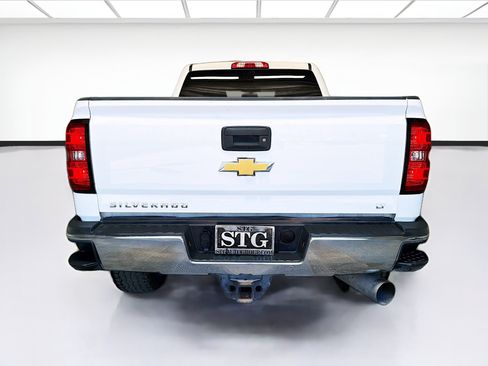 Used 2017 Chevrolet Silverado 2500 LT AWD/4WD image 5