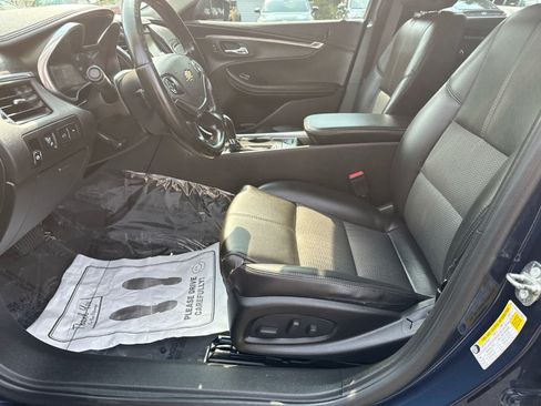 Used 2016 Chevrolet Impala LT w/ Convenience Package FWD image 11