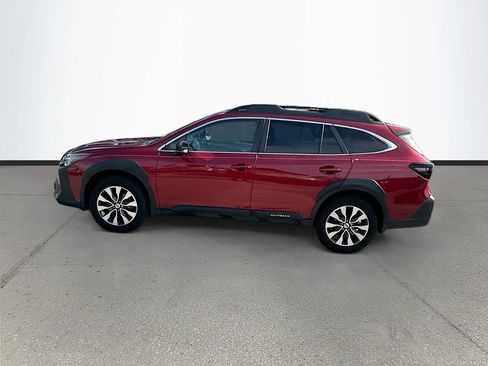Used 2025 Subaru Outback Limited AWD/4WD image 4