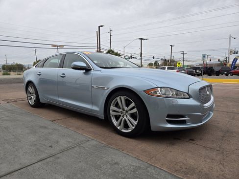 Used 2011 Jaguar XJ L image 4