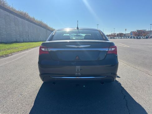 Used 2012 Chrysler 200 Limited image 6