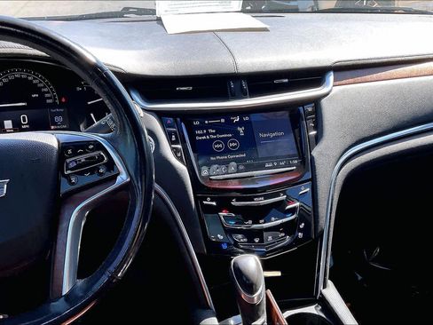 Used 2019 Cadillac XTS Luxury image 7