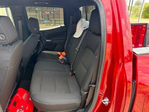 Used 2024 GMC Canyon Elevation w/ Convenience Package RWD image 9