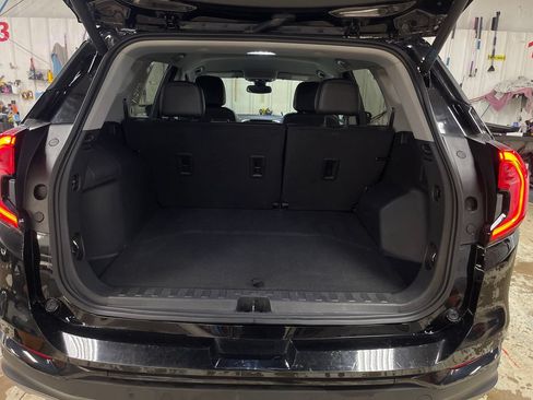 Used 2023 GMC Terrain SLT w/ Elevation Edition AWD/4WD image 24