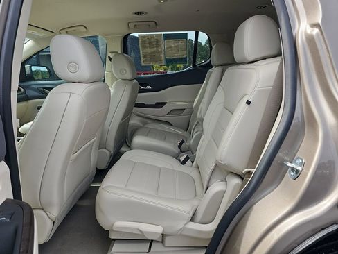 Used 2023 GMC Acadia Denali FWD image 20