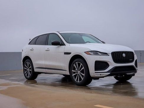 New 2025 Jaguar F-PACE R-Dynamic S image 3