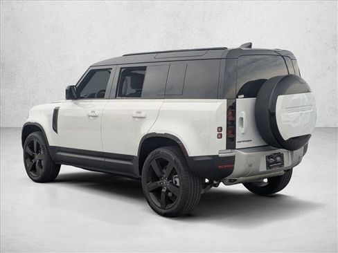 New 2025 Land Rover Defender 110 S image 9