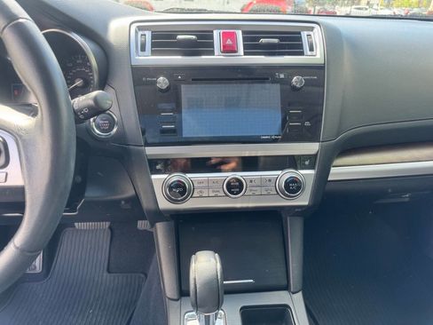 Used 2015 Subaru Outback 3.6R Limited image 9