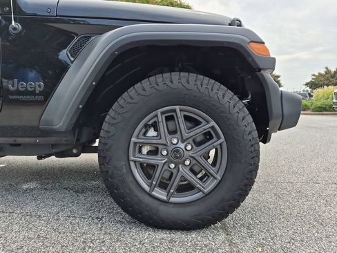 Used 2022 Jeep Wrangler Unlimited Sport AWD/4WD image 10