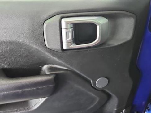 Used 2018 Jeep Wrangler Unlimited Sport AWD/4WD image 21