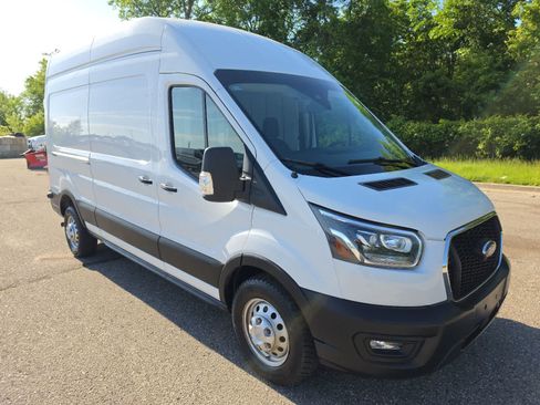 Used 2023 Ford Transit 350 148 High Roof AWD w/ Exterior Upgrade Package image 5