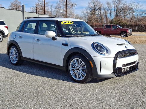 Used 2024 MINI Cooper S image 3