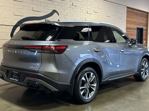 Used 2025 INFINITI QX60 Luxe image 3
