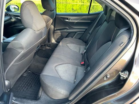 Used 2020 Toyota Camry LE FWD image 13