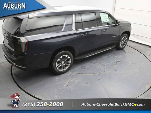 New 2026 Chevrolet Suburban LT w/ Comfort Package image 30