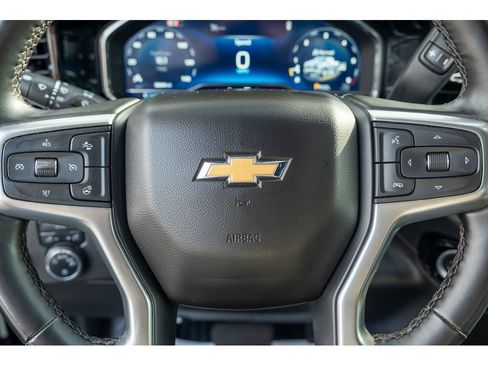 Used 2025 Chevrolet Silverado 1500 LT AWD/4WD image 17