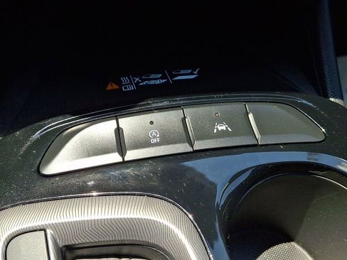 Certified 2024 Buick Envista Sport Touring w/ Convenience I Package FWD image 27