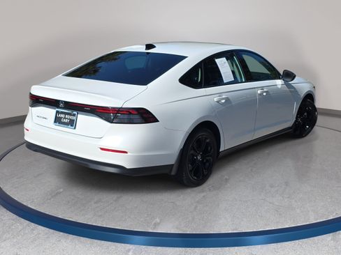 Used 2025 Honda Accord SE image 5