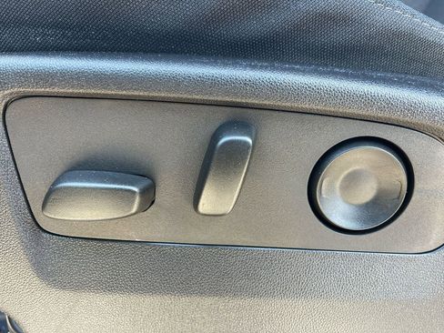 Used 2024 Chevrolet Silverado 1500 LT w/ Z71 Off-Road Package image 10