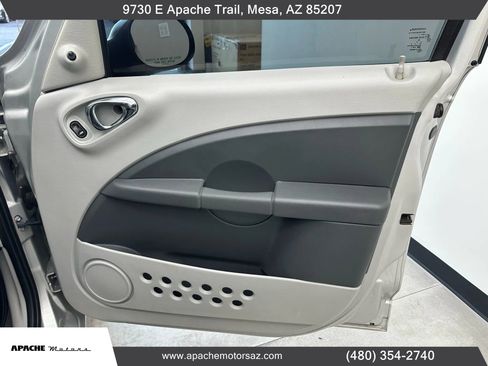 Used 2008 Chrysler PT Cruiser image 29