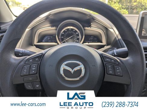 Used 2016 MAZDA MAZDA3 i Sport image 19