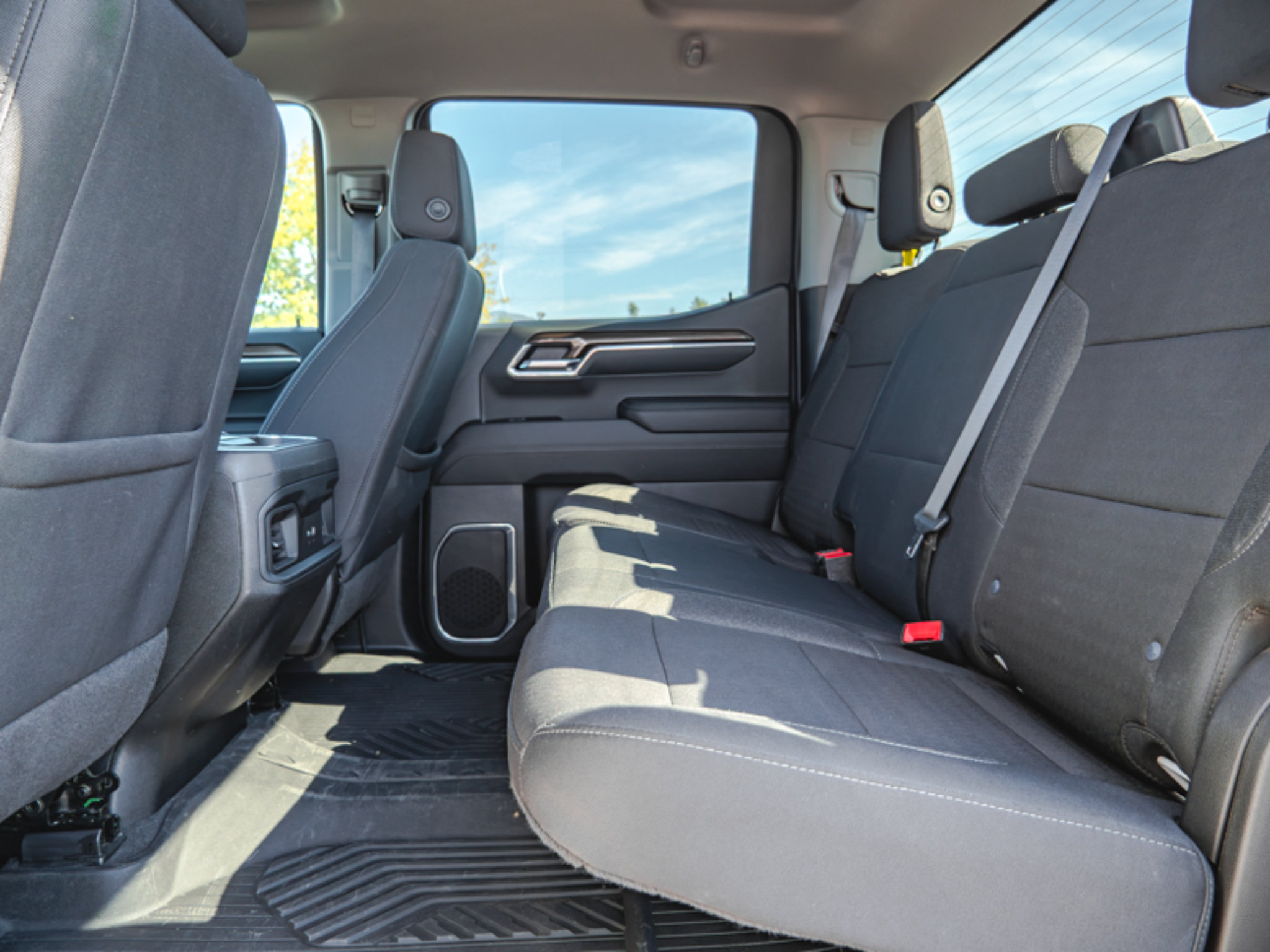 Used 2024 Chevrolet Silverado 1500 RST w/ Z71 Off-Road Package AWD/4WD image 14