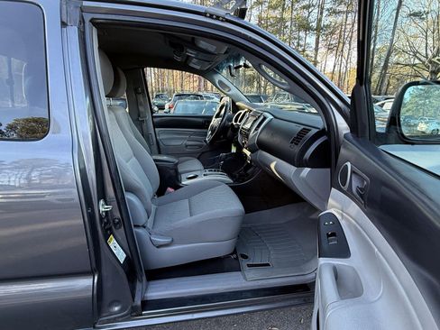 Used 2015 Toyota Tacoma 4x4 Access Cab image 21