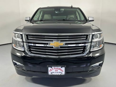 Used 2020 Chevrolet Suburban Premier AWD/4WD image 2