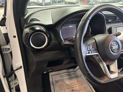Used 2020 Nissan Kicks SR FWD image 16