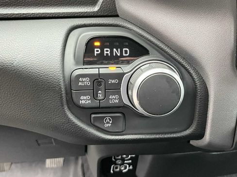 Used 2025 RAM 1500 Big Horn AWD/4WD image 31