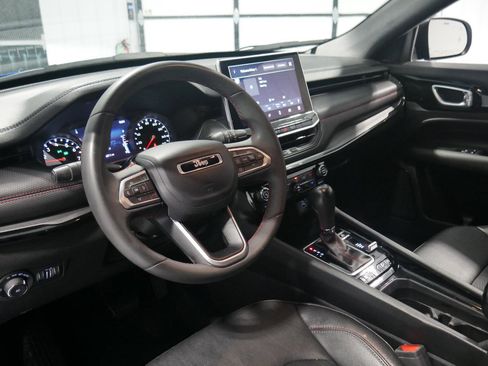 Used 2023 Jeep Compass Trailhawk image 9