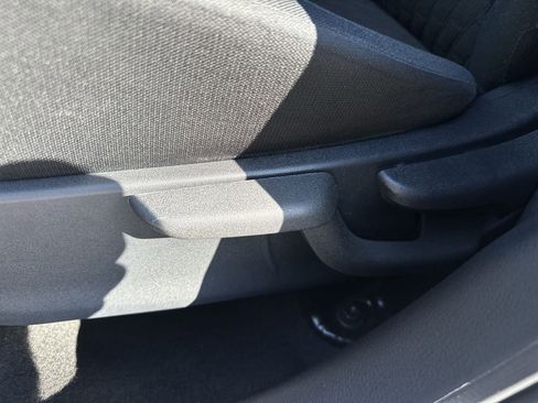 Used 2022 Nissan Kicks SV image 14