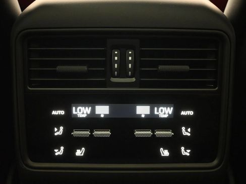 Certified 2026 Porsche Cayenne S AWD/4WD image 24
