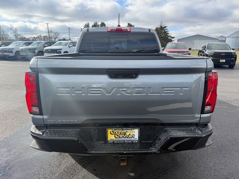 Used 2023 Chevrolet Colorado Z71 w/ Z71 Convenience Package 2 image 4