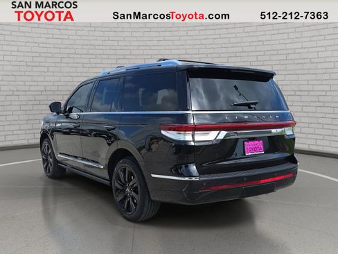 Used 2023 Lincoln Navigator Reserve AWD/4WD image 8