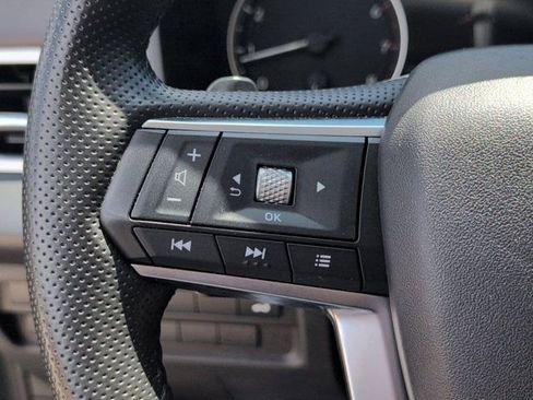 Used 2025 Mitsubishi Outlander SE FWD image 21