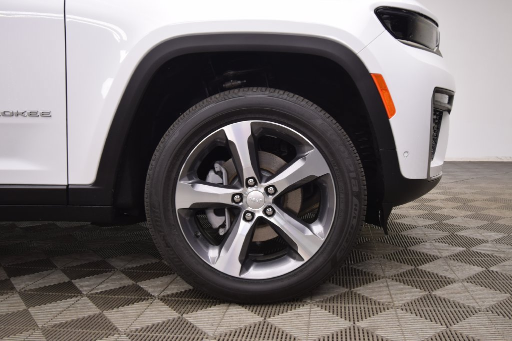 New 2026 Jeep Grand Cherokee Limited AWD/4WD image 8