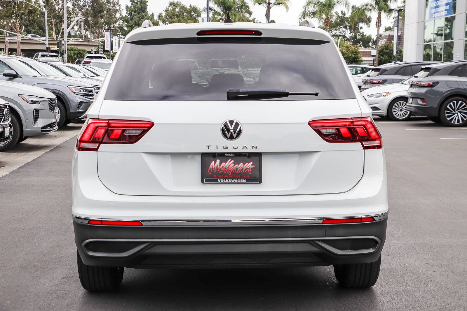 Used 2022 Volkswagen Tiguan S FWD image 7