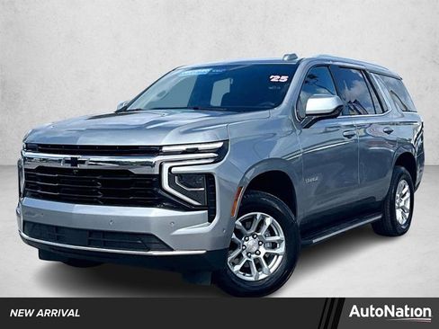 Certified 2025 Chevrolet Tahoe LS image 1