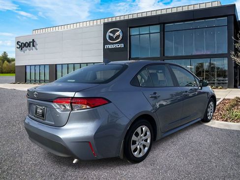 Used 2025 Toyota Corolla LE FWD image 3