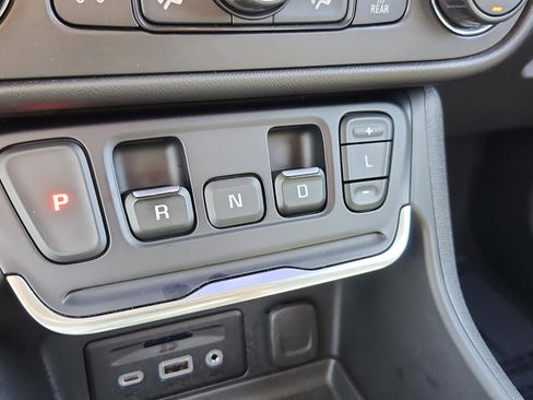 Used 2021 GMC Terrain SLT AWD/4WD image 36