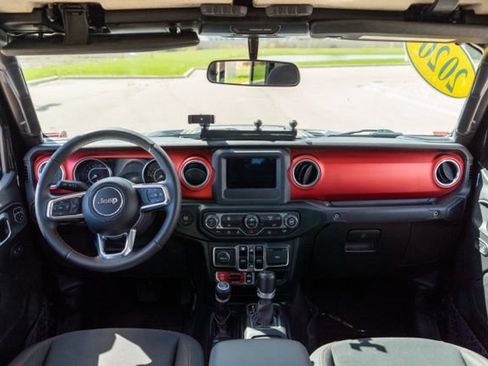 Used 2020 Jeep Gladiator Rubicon AWD/4WD image 15