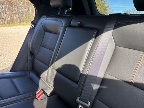 Used 2024 Chevrolet Equinox Premier AWD/4WD image 18