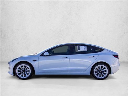 Used 2021 Tesla Model 3 Standard Range Plus image 8